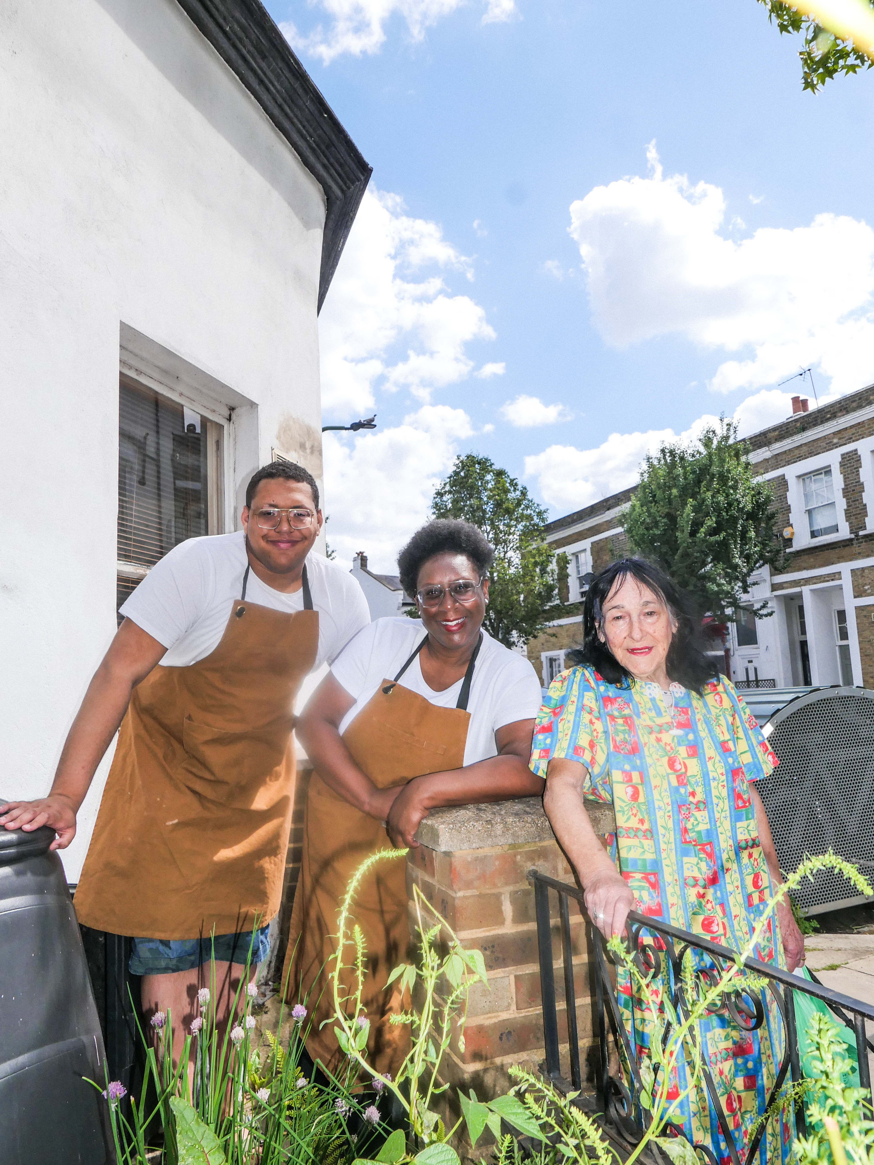 CHEF ELAINEA EMMOTT'S FRONT YARD KITCHEN 🌱 🌱