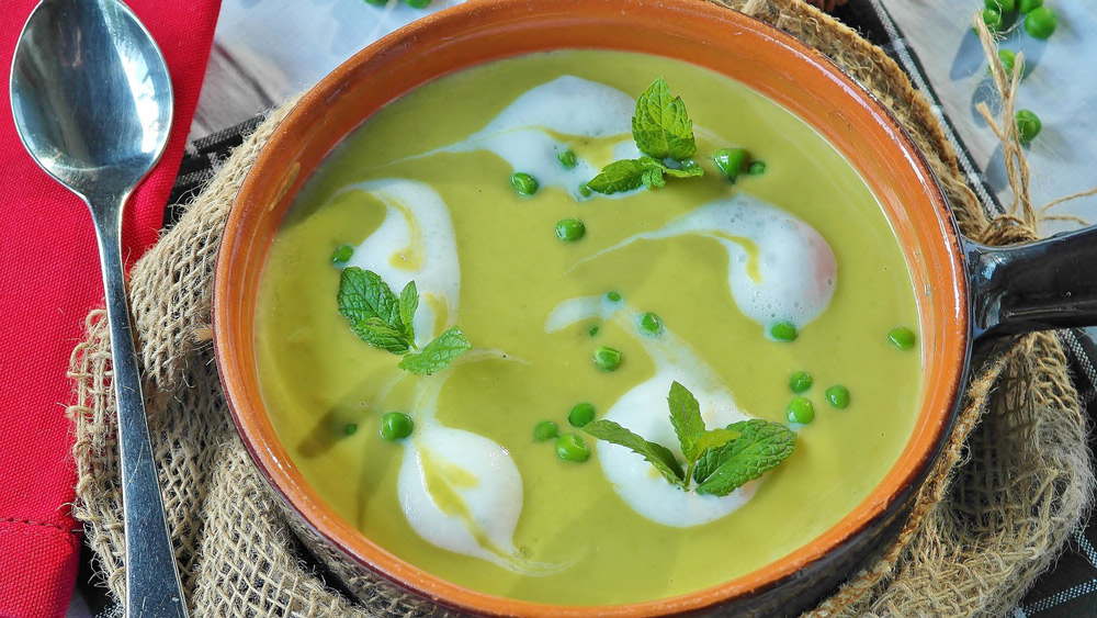 Courgette, Pea & Mint Soup