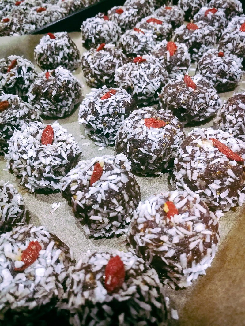 Chocolate Brownie Raw Bites