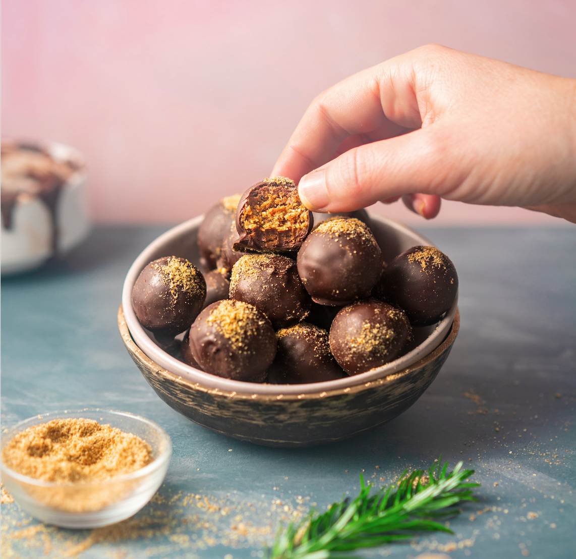 Gingerbread Cookie Dough Truffles